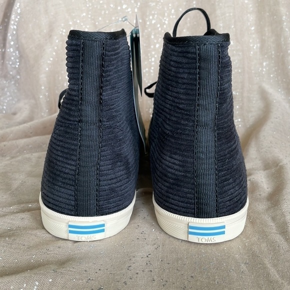 Brand New Toms Camarillo Black Corduroy Lace Up High Top Cushioned Sneakers - Picture 6 of 15